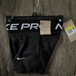 Girls Nike biker shorts